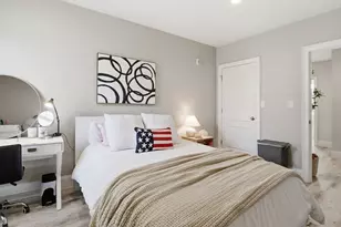45 L St, Boston, MA 02127 - Photo 16