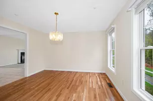 21 Colonial Farm Rd, Haverhill, MA 01832 - Photo 4