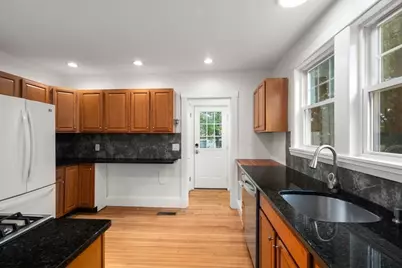 86 Webster St #86, Newton, MA 02465 - Photo 12