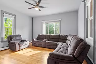 11 Wayne St, Worcester, MA 01603 - Photo 8