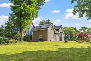 11 Wayne St, Worcester, MA 01603 - Photo 4