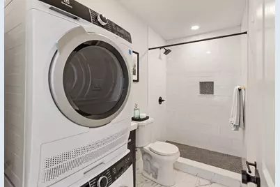 19 Bartlett Place #3, Boston, MA 02113 - Photo 6