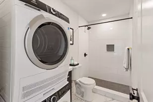 19 Bartlett Pl, Boston, MA 02113 - Photo 6
