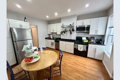150 L St #2, Boston, MA 02127 - Photo 2