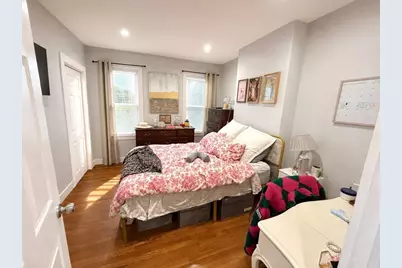150 L St #2, Boston, MA 02127 - Photo 4