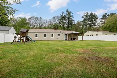 376 Hermitage Dr, Springfield, MA 01129 - Photo 34