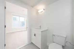 425 Border St, Boston, MA 02128 - Photo 10