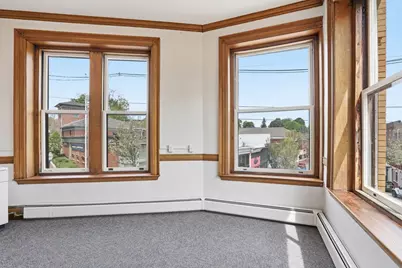 45 Main St #6, Amesbury, MA 01913 - Photo 4