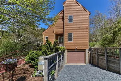 27 Blueberry Avenue, Provincetown, MA 02657 - Photo 2