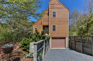 27 Blueberry Ave, Provincetown, MA 02657 - Photo 2