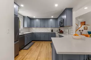 27 Blueberry Ave, Provincetown, MA 02657 - Photo 8