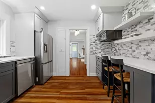 25 Cambridge Rd, Woburn, MA 01801 - Photo 8