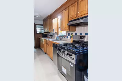 74 Gates Ave, East Longmeadow, MA 01028 - Photo 6