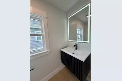 589 Weld St, Boston, MA 02132 - Photo 8