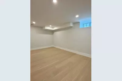 589 Weld St, Boston, MA 02132 - Photo 18