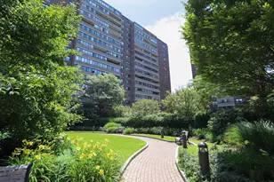 9 Hawthorne Pl, Boston, MA 02114 - Photo 1