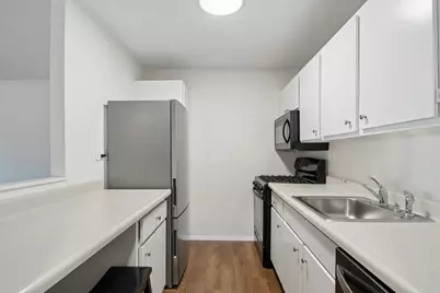 9 Hawthorne Pl #4A, Boston, MA 02114 - Photo 10