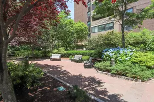 9 Hawthorne Pl, Boston, MA 02114 - Photo 38
