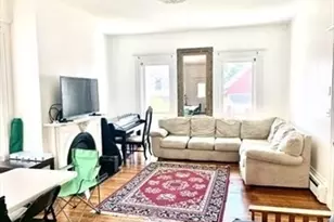 23 Monmouth St, Somerville, MA 02143 - Photo 2
