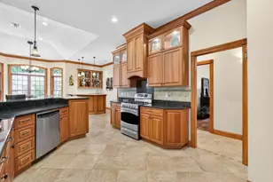 357 Westerly Cir, Ludlow, MA 01056 - Photo 4