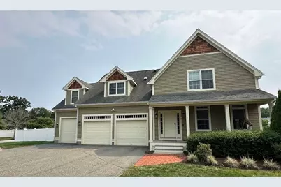 31 Chestnut St, Foxboro, MA 02035 - Photo 2