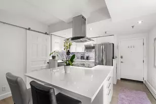 165 Beacon St, Boston, MA 02116 - Photo 4