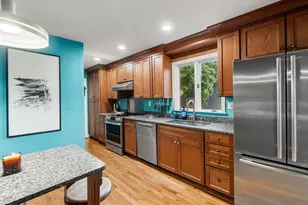 67 Maple St, Milton, MA 02186 - Photo 14