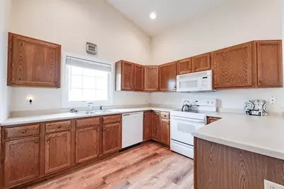 11 Notre Dame Street #A, Westfield, MA 01085 - Photo 6