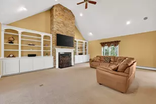 101 Meadowbrook Ln, Westport, MA 02790 - Photo 8