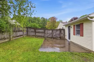 97 Treetop Ave, Springfield, MA 01118 - Photo 12