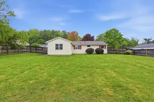 97 Treetop Ave, Springfield, MA 01118 - Photo 14