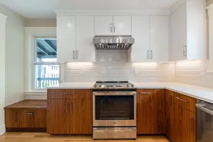 219 Common St, Watertown, MA 02472 - Photo 8
