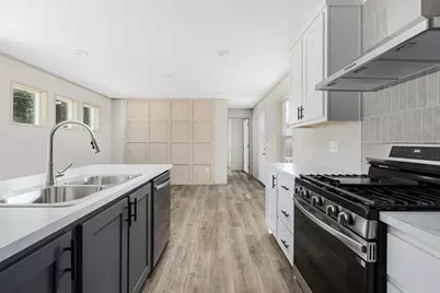 4 Northwest #4, North Attleboro, MA 02760 - Photo 18