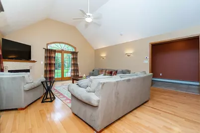 7 Longobardi Dr, Franklin, MA 02038 - Photo 8