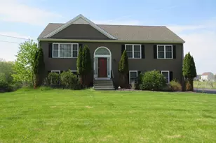 587 Tremont St, Taunton, MA 02780 - Photo 2