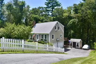 6 Michelle Ln, Mattapoisett, MA 02739 - Photo 2