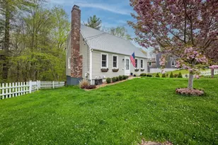6 Michelle Ln, Mattapoisett, MA 02739 - Photo 4