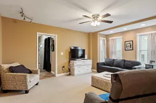 19 Washington St, Leominster, MA 01453 - Photo 8