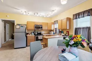 19 Washington St, Leominster, MA 01453 - Photo 6