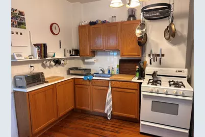 35 Houghton St #3, Somerville, MA 02143 - Photo 2