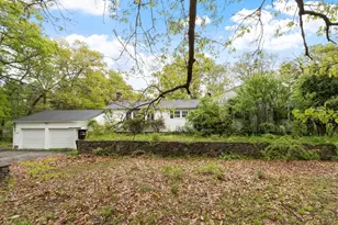 354 Maple St, Bellingham, MA 02019 - Photo 28