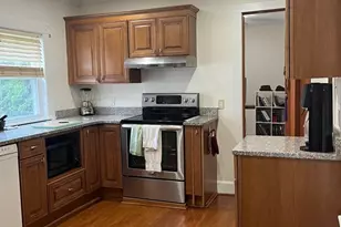 37 Alpine St, Somerville, MA 02144 - Photo 4