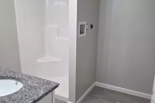 71 Pine St, Warren, MA 01083 - Photo 10