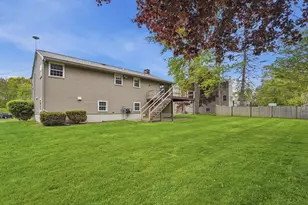 12 Linden St, Woburn, MA 01801 - Photo 34