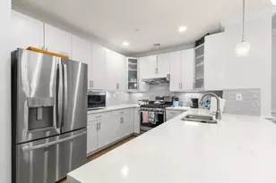 320 Middlesex Ave, Medford, MA 02155 - Photo 6