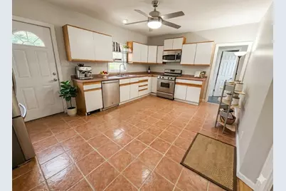 37 Sarah Avenue #37, Lowell, MA 01854 - Photo 2