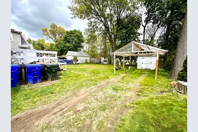 107 Dorset St, Springfield, MA 01108 - Photo 16