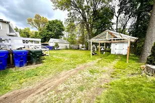 107 Dorset St, Springfield, MA 01108 - Photo 16