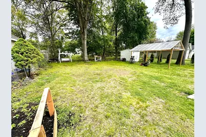107 Dorset St, Springfield, MA 01108 - Photo 18