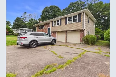 15 Sunset Dr, Randolph, MA 02368 - Photo 2
